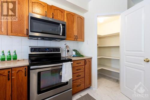 106 Stedman Street, Ottawa, ON - Indoor Photo Showing Kitchen