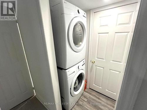 140 Torrance Woods, Brampton, ON - Indoor Photo Showing Laundry Room