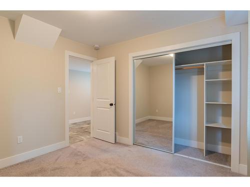 1955 Sandy Road, Castlegar, BC - Indoor Photo Showing Other Room