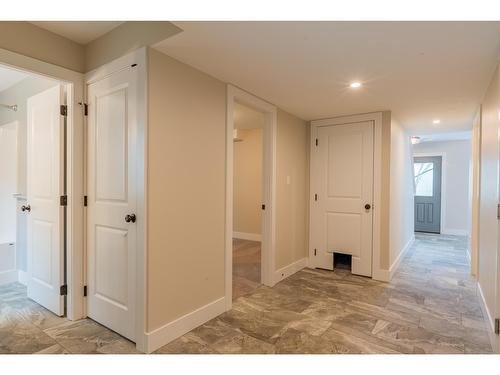 1955 Sandy Road, Castlegar, BC - Indoor Photo Showing Other Room