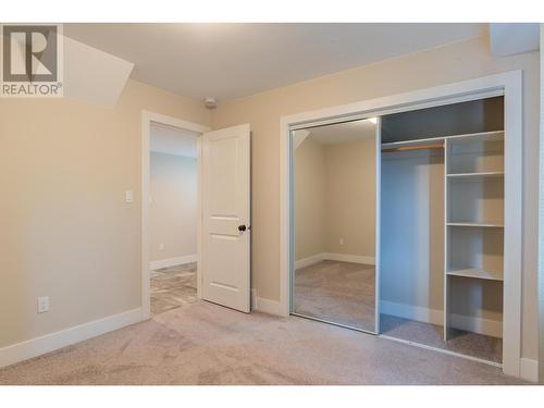 1955 Sandy Road, Castlegar, BC - Indoor Photo Showing Other Room