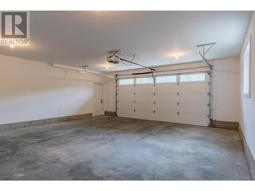 1955 Sandy Road, Castlegar, BC - Indoor Photo Showing Garage