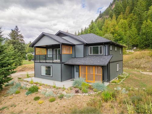 1955 Sandy Road, Castlegar, BC - Outdoor