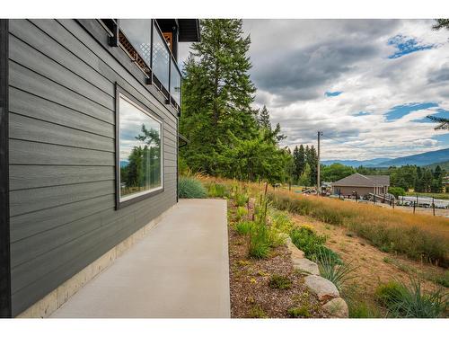 1955 Sandy Road, Castlegar, BC - Outdoor