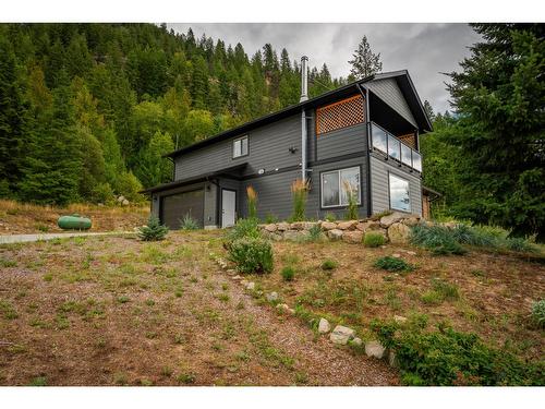 1955 Sandy Road, Castlegar, BC - Outdoor With Exterior