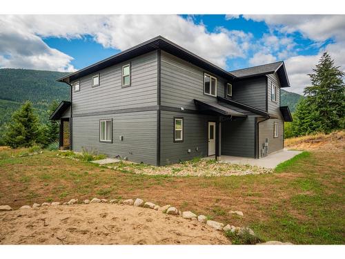 1955 Sandy Road, Castlegar, BC - Outdoor With Exterior