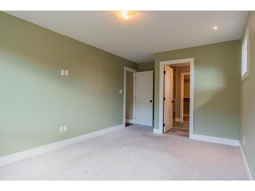 1955 Sandy Road, Castlegar, BC - Indoor Photo Showing Other Room