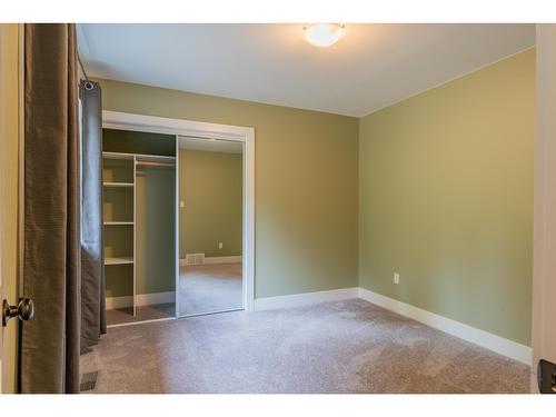 1955 Sandy Road, Castlegar, BC - Indoor Photo Showing Other Room