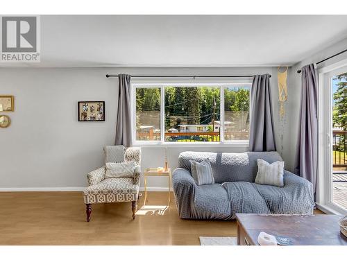 1863 Dubois Drive, Prince George, BC - Indoor Photo Showing Living Room