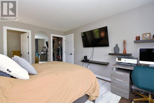 2406 Forest Drive, Blind Bay, BC - Indoor Photo Showing Bedroom