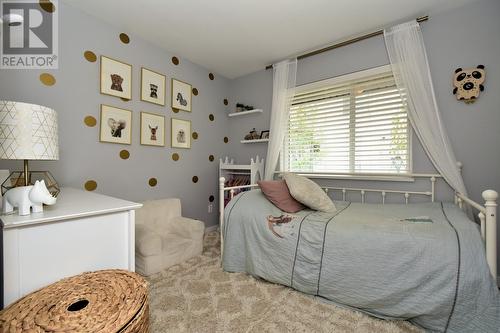 2406 Forest Drive, Blind Bay, BC - Indoor Photo Showing Bedroom