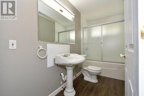 2406 Forest Drive, Blind Bay, BC - Indoor Photo Showing Bathroom