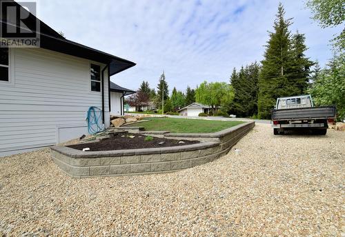 2406 Forest Drive, Blind Bay, BC - Outdoor