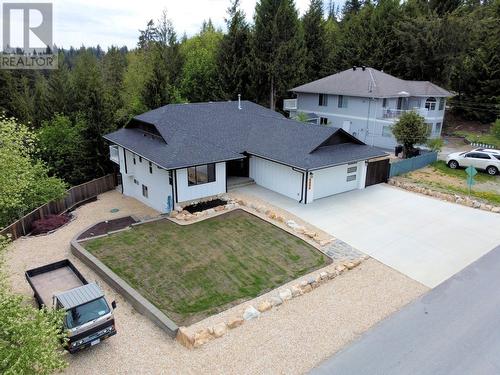 2406 Forest Drive, Blind Bay, BC - Outdoor