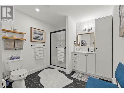 3071 Thacker Drive, West Kelowna, BC - Indoor Photo Showing Bathroom