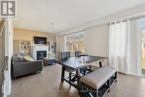 55 Horizon Avenue, Cavan Monaghan (Millbrook), ON - Indoor Photo Showing Living Room With Fireplace