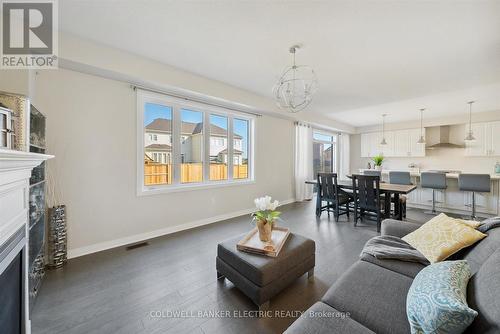 55 Horizon Avenue, Cavan Monaghan (Millbrook), ON - Indoor Photo Showing Living Room With Fireplace