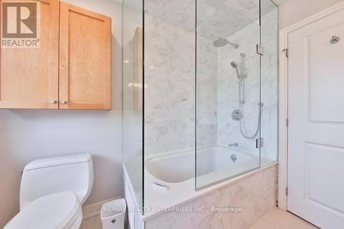 1127 Queen Street W, Mississauga, ON - Indoor Photo Showing Bathroom