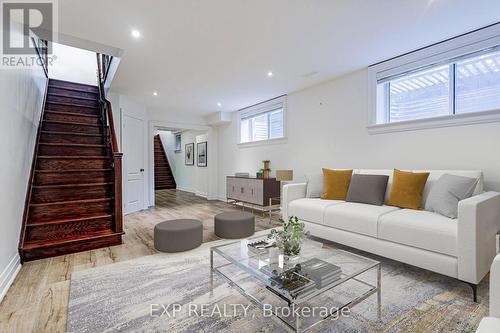 41 Tremont Crescent, Toronto (Banbury-Don Mills), ON - Indoor Photo Showing Living Room