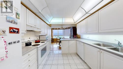 1506 - 610 Bullock Drive, Markham, ON - Indoor Photo Showing Kitchen With Double Sink