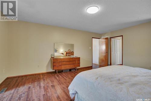 202 Kenosee Crescent, Saskatoon, SK - Indoor Photo Showing Bedroom