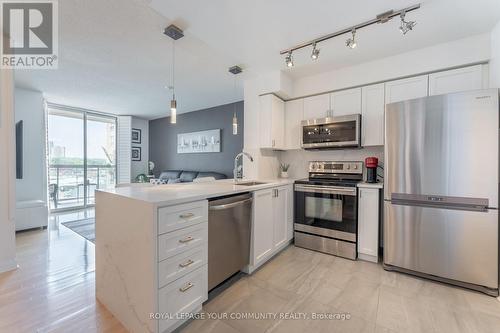 707 - 323 Richmond Street E, Toronto (Moss Park), ON - Indoor Photo Showing Kitchen