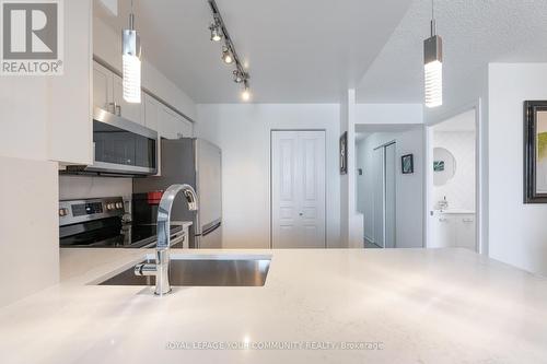 707 - 323 Richmond Street E, Toronto (Moss Park), ON - Indoor Photo Showing Kitchen