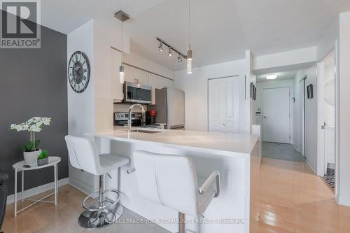 707 - 323 Richmond Street E, Toronto (Moss Park), ON - Indoor Photo Showing Kitchen