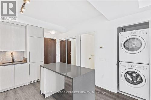 1707 - 38 Ianuzzi Street, Toronto (Niagara), ON - Indoor Photo Showing Laundry Room