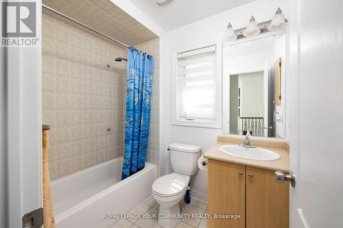 195 District Avenue N, Vaughan, ON - Indoor Photo Showing Bathroom