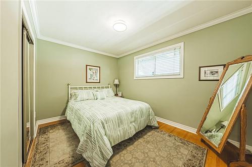 38 Cardinal Drive, Hamilton, ON - Indoor Photo Showing Bedroom