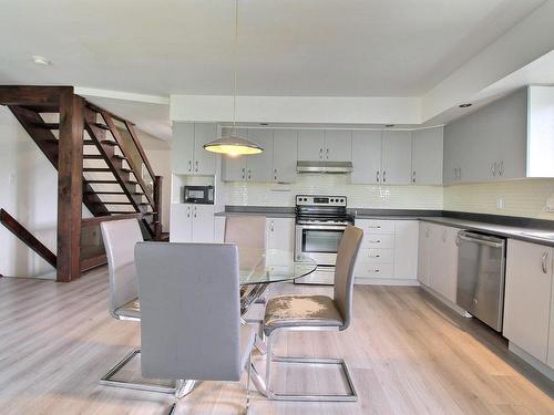 Chambre Ã Â coucher - 987 Rue Principale, Sainte-Clotilde-De-Beauce, QC - Indoor Photo Showing Kitchen