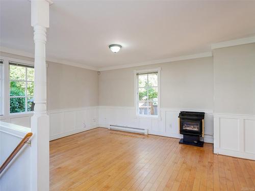 1-800 St. Charles St, Victoria, BC - Indoor Photo Showing Other Room With Fireplace