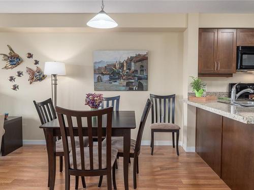 308-297 Hirst Ave West, Parksville, BC - Indoor Photo Showing Dining Room