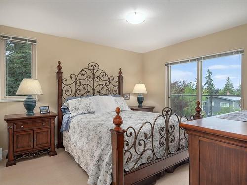 308-297 Hirst Ave West, Parksville, BC - Indoor Photo Showing Bedroom