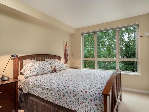 308-297 Hirst Ave West, Parksville, BC - Indoor Photo Showing Bedroom