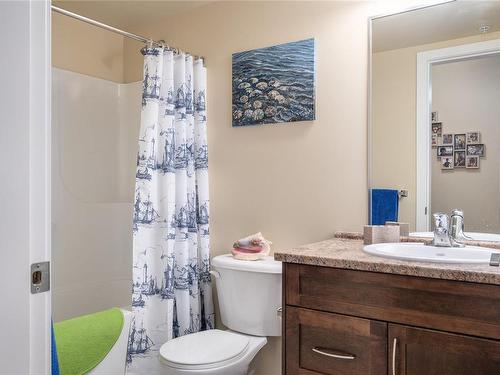 308-297 Hirst Ave West, Parksville, BC - Indoor Photo Showing Bathroom