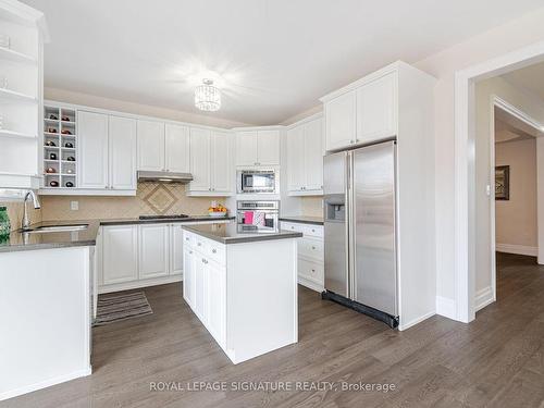 6489 Hampden Woods Rd, Mississauga, ON - Indoor Photo Showing Kitchen