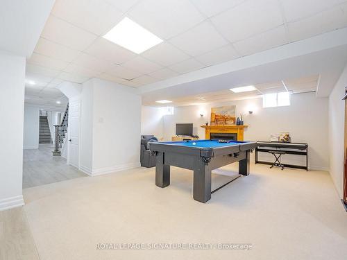 6489 Hampden Woods Rd, Mississauga, ON - Indoor Photo Showing Bathroom