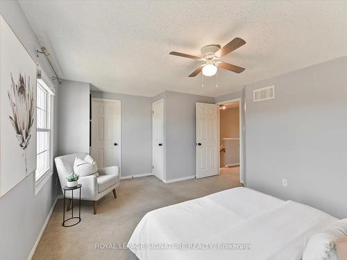 25-2935 Headon Forest Dr, Burlington, ON - Indoor Photo Showing Bedroom