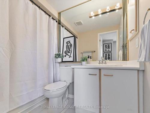 25-2935 Headon Forest Dr, Burlington, ON - Indoor Photo Showing Bathroom