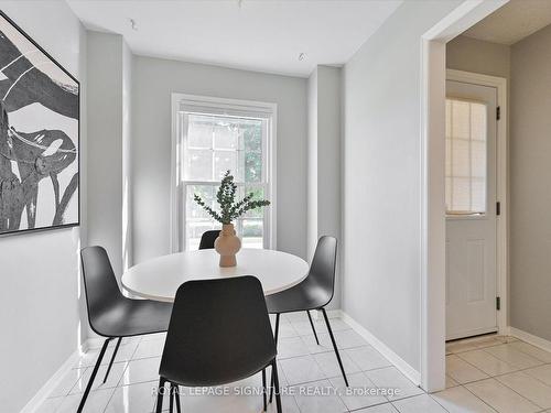 25-2935 Headon Forest Dr, Burlington, ON - Indoor Photo Showing Dining Room