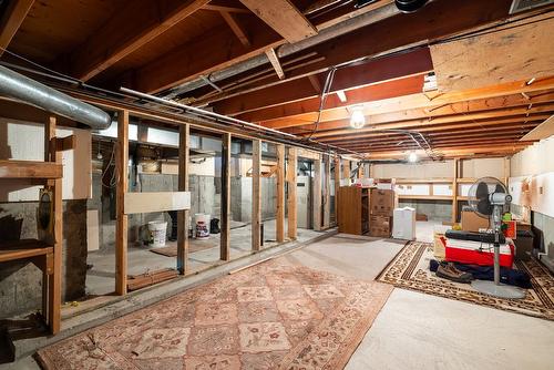 990 Wintergreen Crescent, Kelowna, BC - Indoor Photo Showing Basement