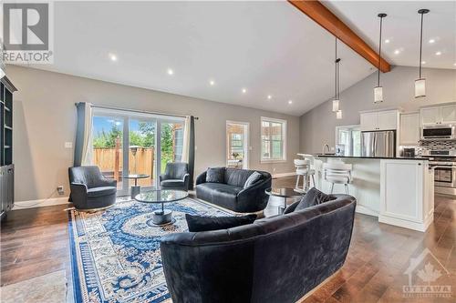 49 D'Arcys Way, North Grenville, ON - Indoor Photo Showing Living Room