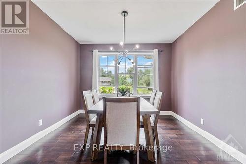 49 D'Arcys Way, North Grenville, ON - Indoor Photo Showing Dining Room