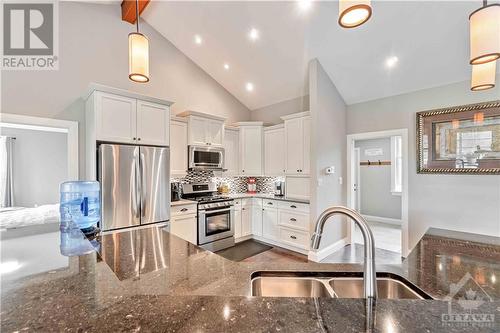 49 D'Arcys Way, North Grenville, ON - Indoor Photo Showing Kitchen With Double Sink With Upgraded Kitchen