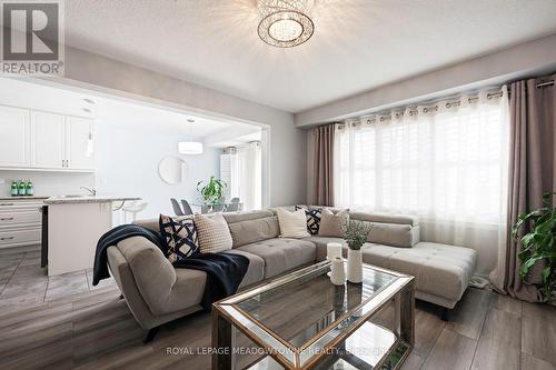 104 Stedford Crescent, Brampton, ON - Indoor Photo Showing Living Room