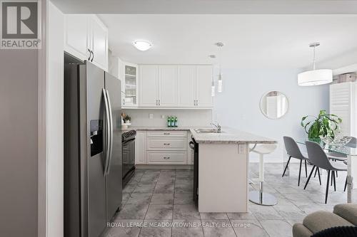 104 Stedford Crescent, Brampton (Northwest Brampton), ON - Indoor Photo Showing Kitchen