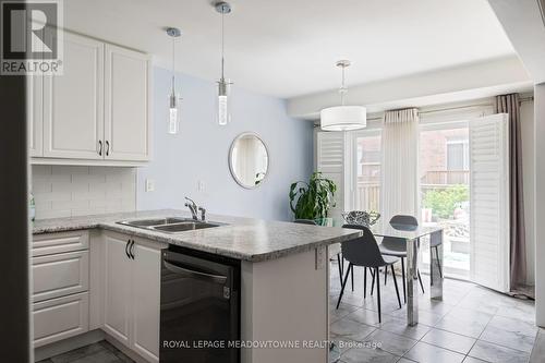 104 Stedford Crescent, Brampton (Northwest Brampton), ON - Indoor Photo Showing Kitchen With Double Sink