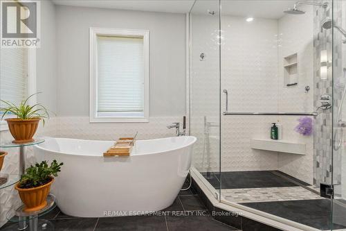 3099 Ferguson Drive, Burlington (Alton), ON - Indoor Photo Showing Bathroom